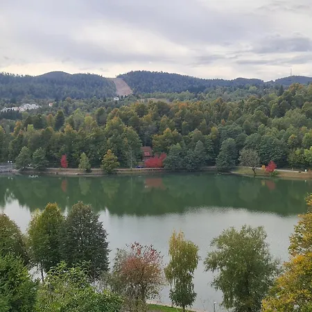 Fuzine Lake Apartments Appartamento