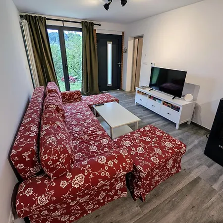 Fuzine Lake Apartments Appartamento
