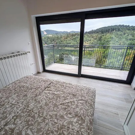 Apartament Fuzine Lake Apartments