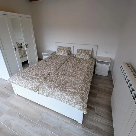 Appartamento Fuzine Lake Apartments