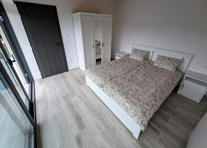 Apartman Fuzine Lake Apartments *