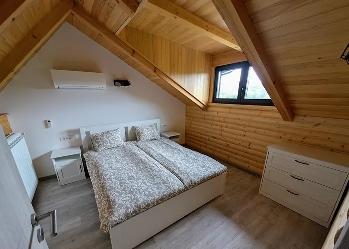 아파트 Fuzine Lake Apartments 퓨지네