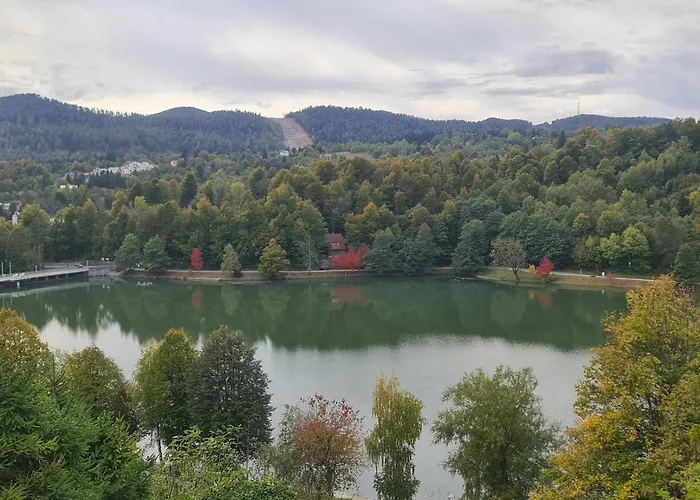 Fuzine Lake Apartments Apartman